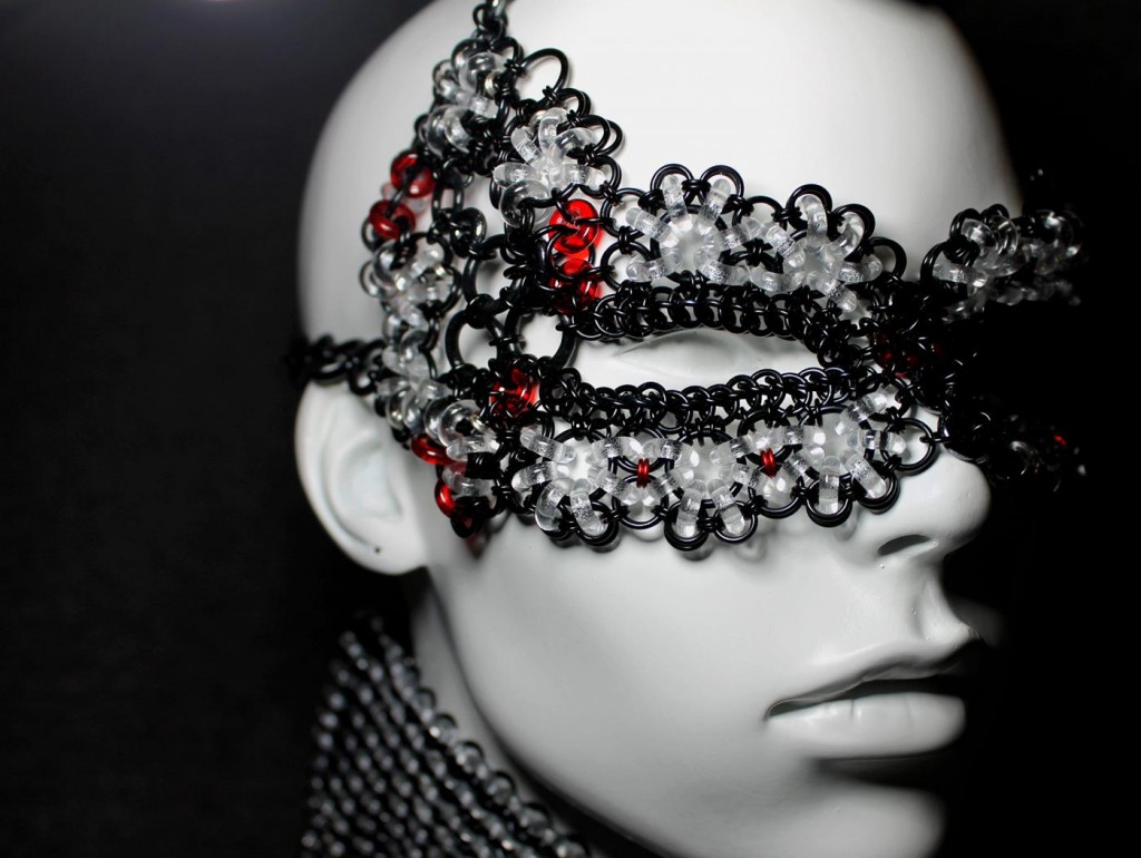 "Illusive Heroine" mask by Kat Wisniewski "Illusive Heroine" mask by Kat Wisniewski