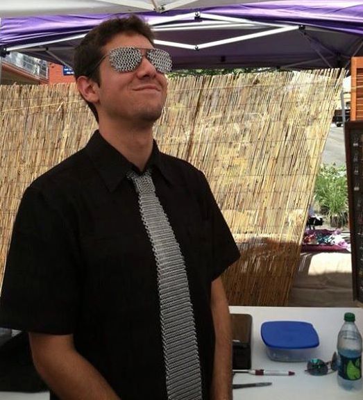 aviator-shades-and-tie