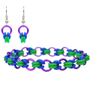 Bisected Byzantine rubbermaille bracelet in purple, blue and green