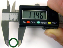 Measure Chain Mail Jump Rings diameter with calipers and calculate aspect ratio